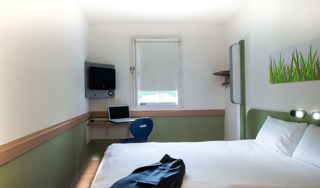 Ibis Budget Issoire Exterior foto